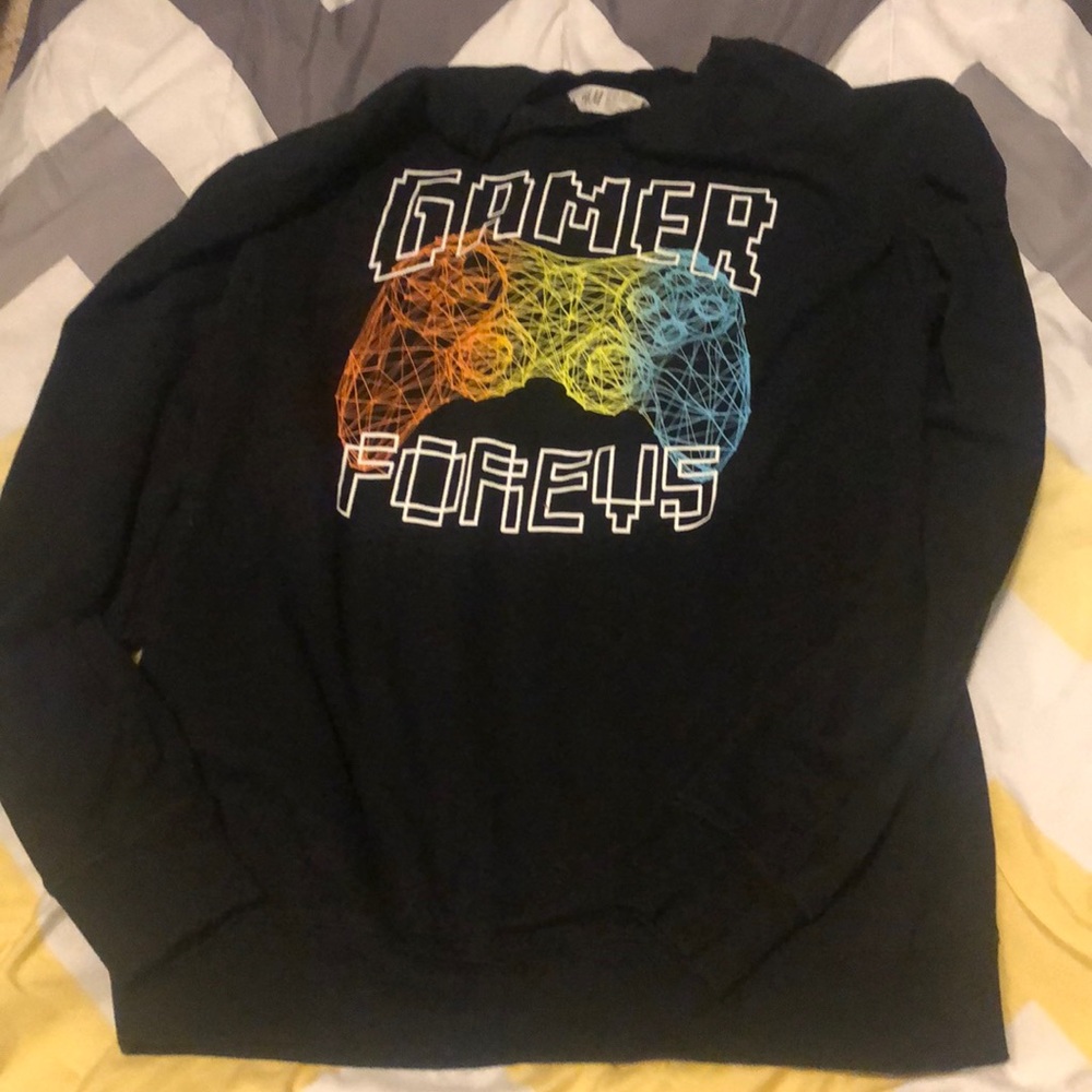 H&M boys size 20 sweatshirt
